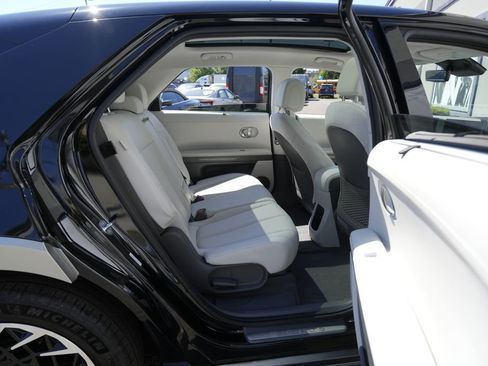 Used 2024 Hyundai Ioniq 5 Limited AWD/4WD image 35