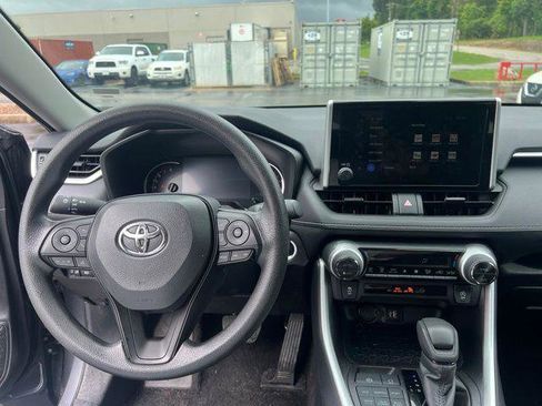 Certified 2025 Toyota RAV4 XLE AWD/4WD image 10