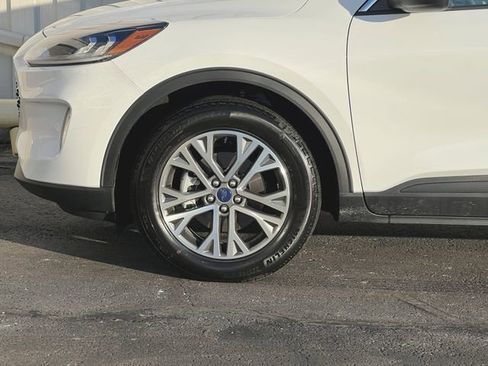 Used 2022 Ford Escape SEL image 19