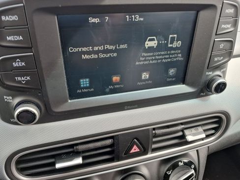 Used 2019 Hyundai Kona SE AWD/4WD image 11