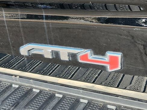 Certified 2024 GMC Sierra 1500 AT4 w/ Technology Package image 9