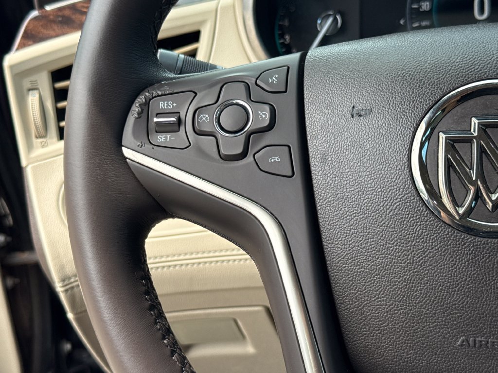 Used 2015 Buick LaCrosse Leather FWD image 12