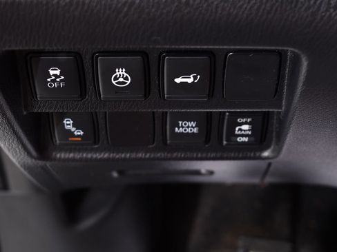 Used 2019 Nissan Pathfinder Platinum AWD/4WD image 34