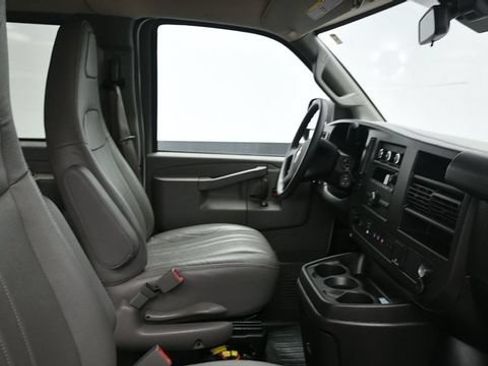 Used 2024 Chevrolet Express 3500 LS RWD image 17