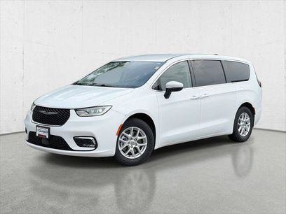 Certified 2023 Chrysler Pacifica Touring-L