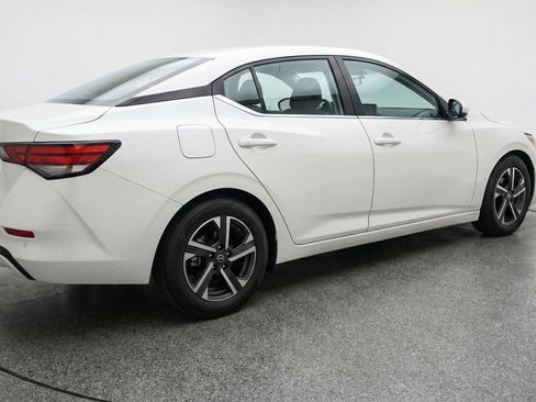 Used 2025 Nissan Sentra SV image 9