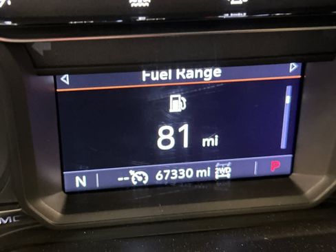 Used 2019 GMC Sierra 1500 SLT w/ Driver Alert Package I AWD/4WD image 26