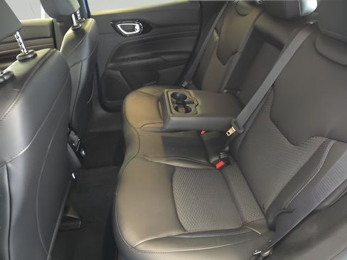 New 2026 Jeep Compass Latitude AWD/4WD image 32