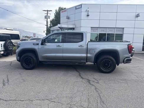 Used 2023 GMC Sierra 1500 AT4 w/ AT4 Premium Package AWD/4WD image 9