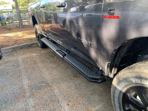 Used 2025 RAM 2500 Laramie AWD/4WD image 5