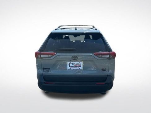 Used 2021 Toyota RAV4 XLE Premium AWD/4WD image 4
