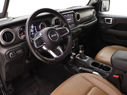 Used 2021 Jeep Gladiator Rubicon AWD/4WD image 17