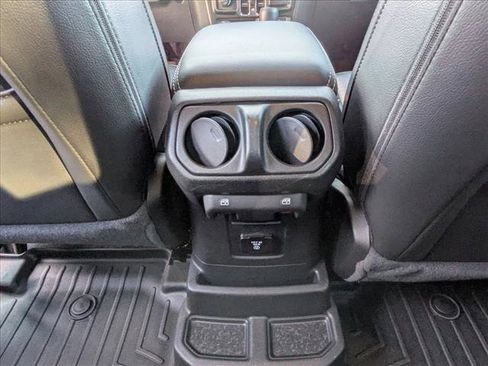 Used 2022 Jeep Wrangler Unlimited Sahara w/ Cold Weather Group image 13