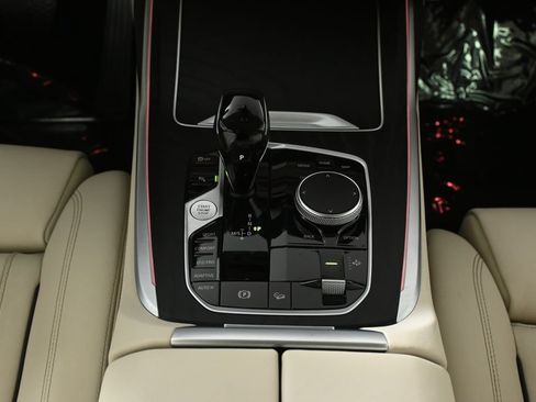 Used 2022 BMW X7 xDrive40i w/ Premium Package AWD/4WD image 24