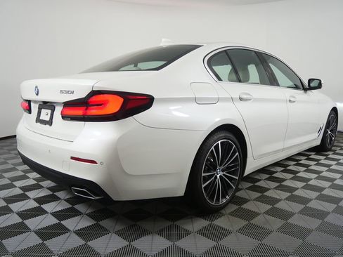 Certified 2023 BMW 530i w/ Premium Package image 3