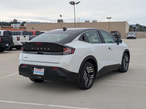 New 2026 Nissan Leaf SV+ image 5