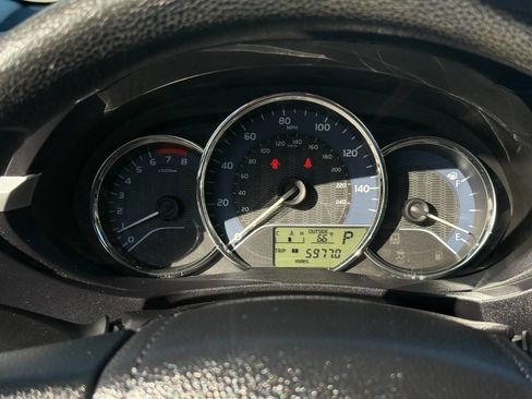 Used 2015 Toyota Corolla LE FWD image 15