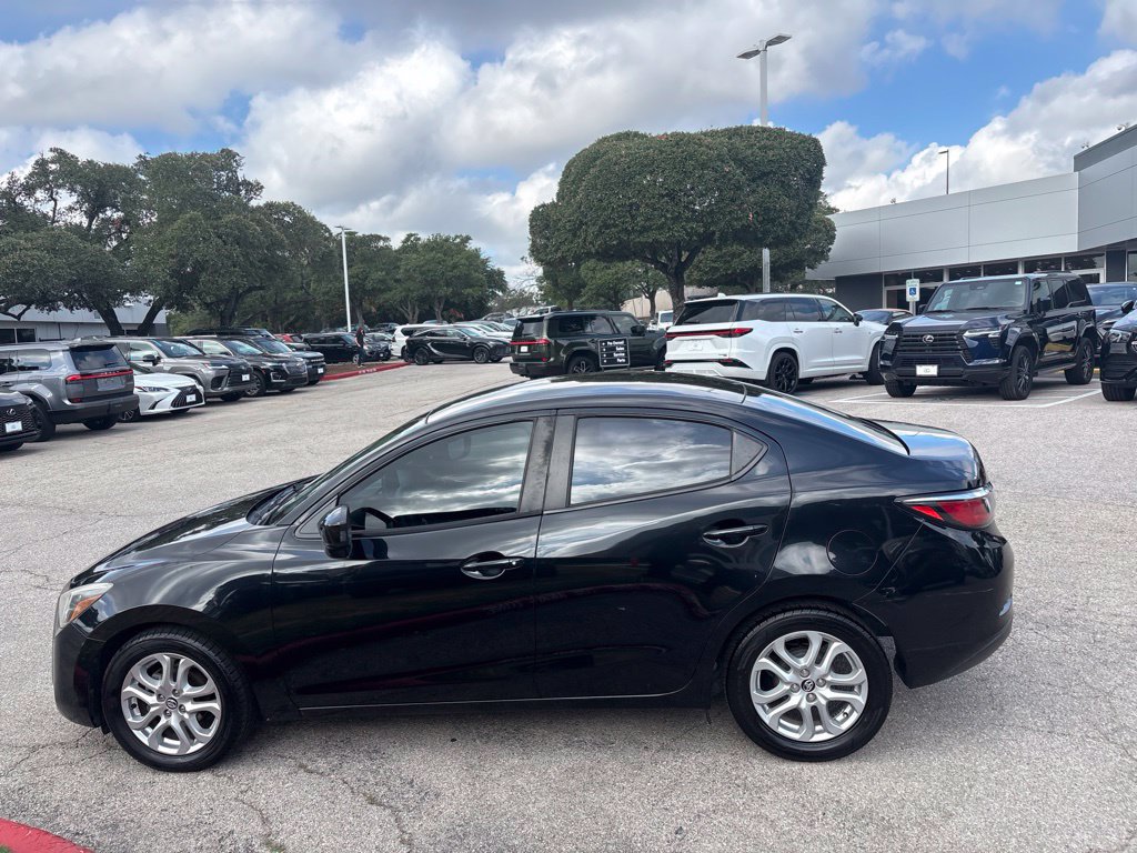 Used 2017 Toyota Yaris iA FWD image 2