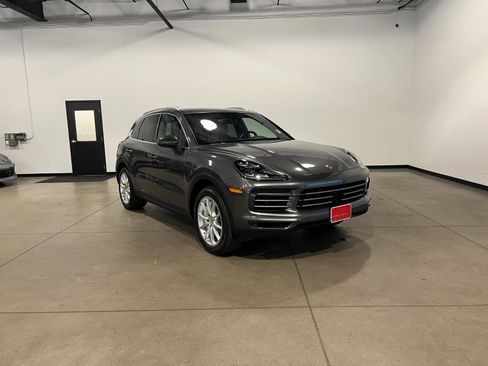 Used 2019 Porsche Cayenne image 1
