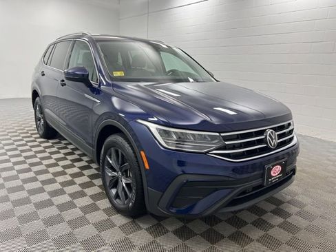 Used 2022 Volkswagen Tiguan SE image 1