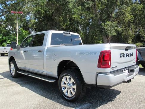 New 2026 RAM 2500 Big Horn AWD/4WD image 4