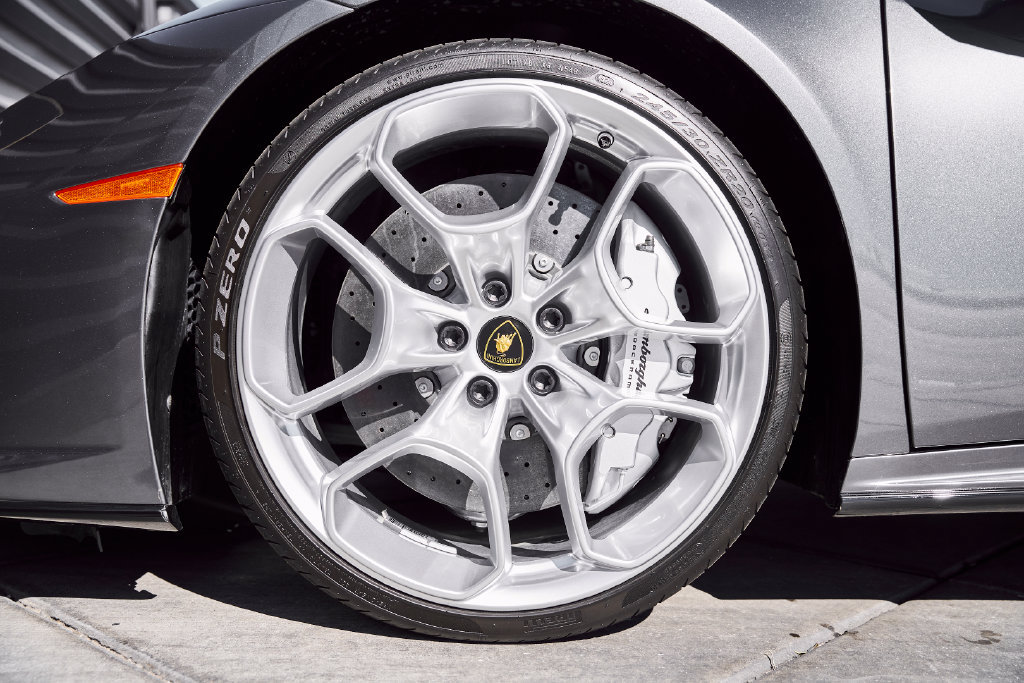 Used 2024 Lamborghini Huracan EVO AWD/4WD image 3