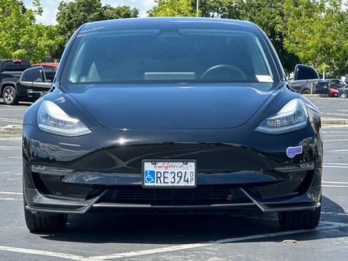 Used 2018 Tesla Model 3 Mid Range RWD image 9