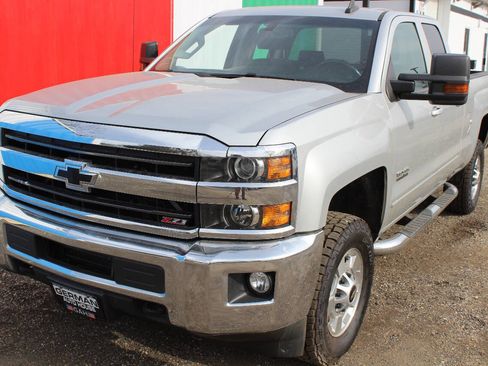 Used 2019 Chevrolet Silverado 2500 LT w/ Texas Edition AWD/4WD image 2
