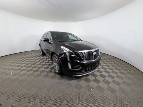 Certified 2025 Cadillac XT5 Premium Luxury w/ LPO, Floor Liner Package image 32
