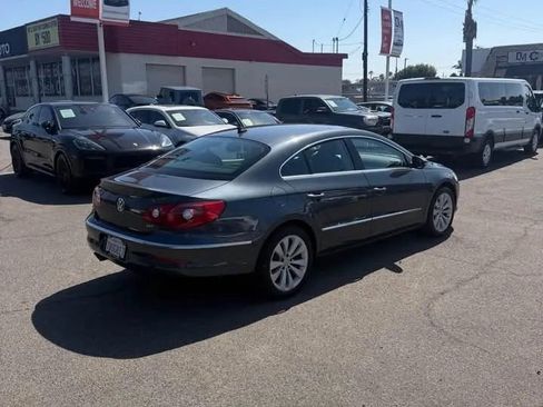 Used 2011 Volkswagen CC Sport FWD image 4