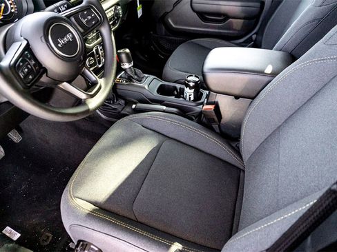 New 2026 Jeep Gladiator Sport image 10