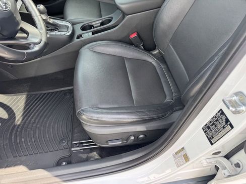 Used 2023 Hyundai Kona Limited image 6