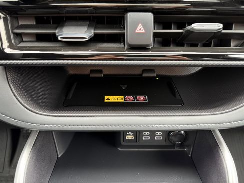 Used 2025 Toyota Highlander XSE image 23