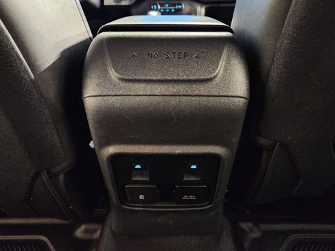 Used 2022 Ford Bronco Black Diamond AWD/4WD image 29