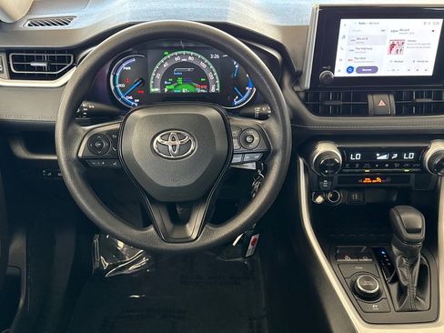 Used 2024 Toyota RAV4 LE AWD/4WD image 15