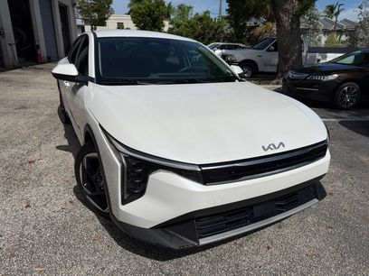Certified 2025 Kia K4 EX