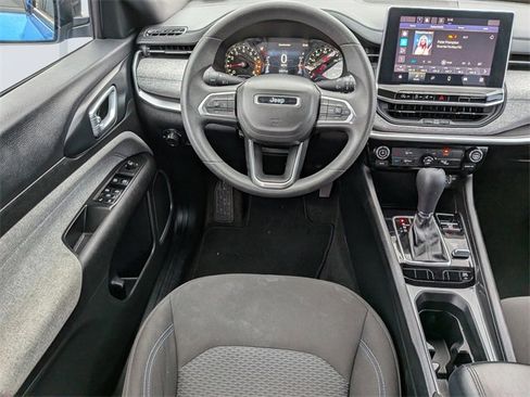 Used 2023 Jeep Compass Sport image 18