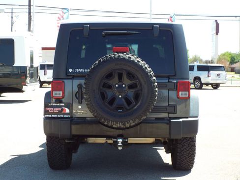 Used 2014 Jeep Wrangler Sport image 6