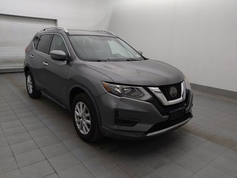 Used 2018 Nissan Rogue SV image 13