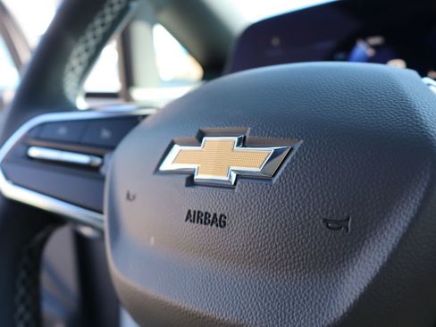 New 2026 Chevrolet Equinox EV LT image 27