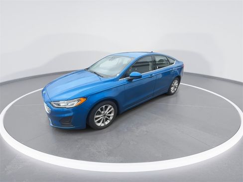 Used 2020 Ford Fusion SE image 4