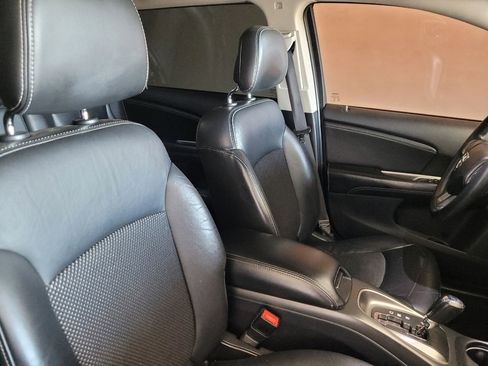 Used 2017 Dodge Journey Crossroad FWD image 21