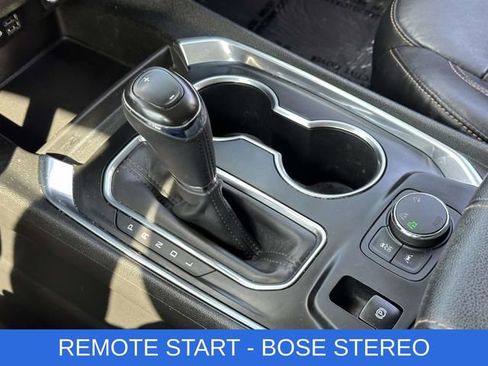 Used 2020 Chevrolet Traverse LT w/ LT Premium Package AWD/4WD image 9