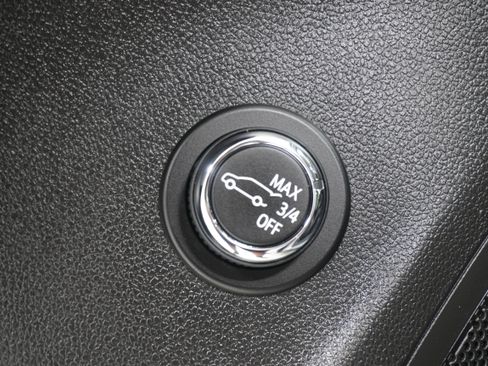 Used 2021 Buick Envision Essence w/ Sport Touring Package FWD image 26