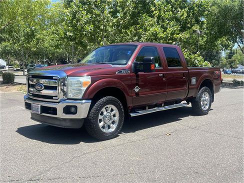 Used 2011 Ford F250 Lariat w/ Lariat Interior Pkg AWD/4WD image 3