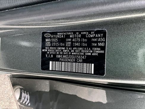 Certified 2025 Hyundai Elantra Blue image 16