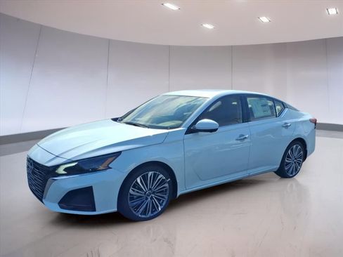 New 2025 Nissan Altima 2.5 SL image 7