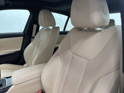 Used 2022 BMW 330i Sedan w/ Driving Assistance Package image 13