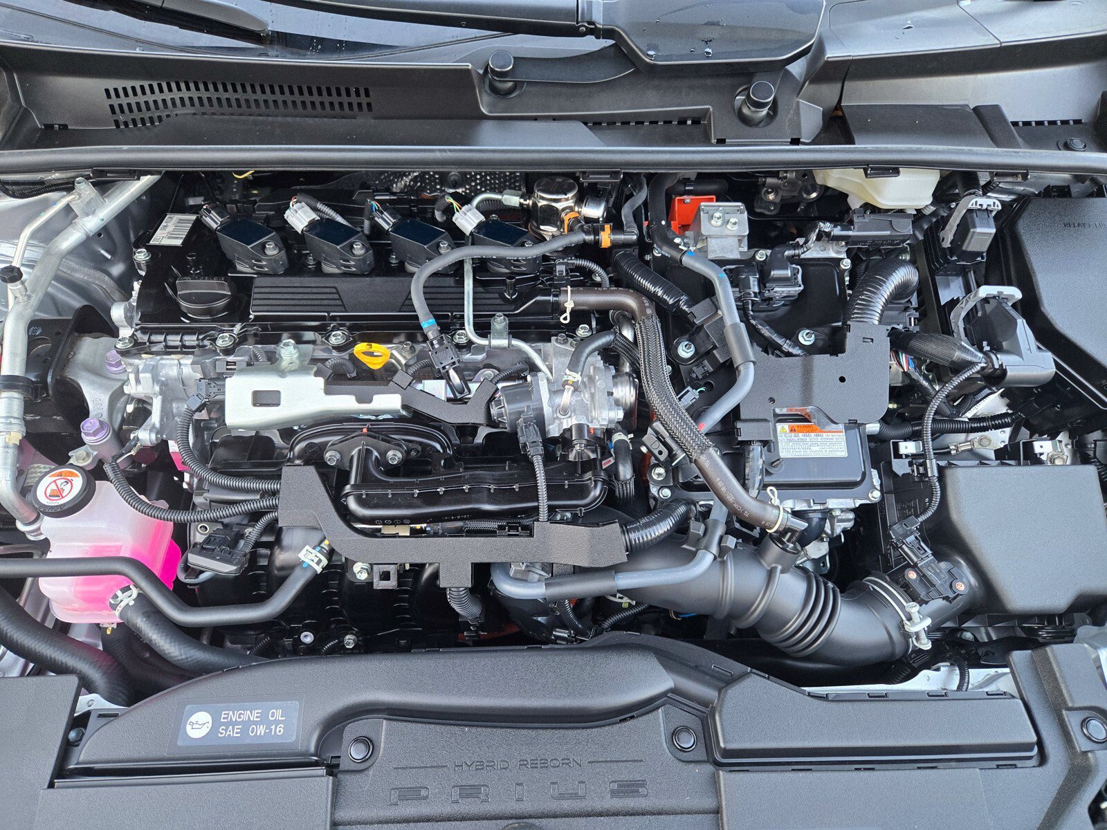 Used 2025 Toyota Prius LE FWD image 24