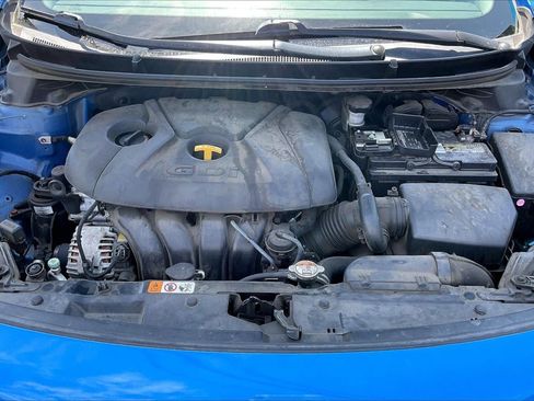 Used 2017 Hyundai Elantra GT FWD image 10